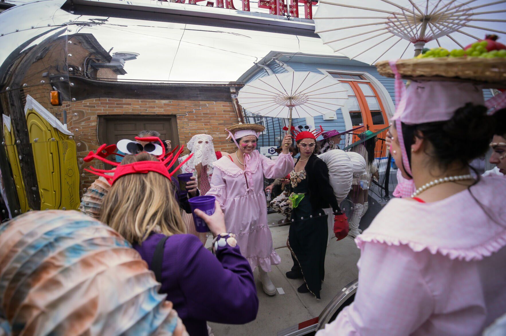 no.costumes.021424.0006.jpg